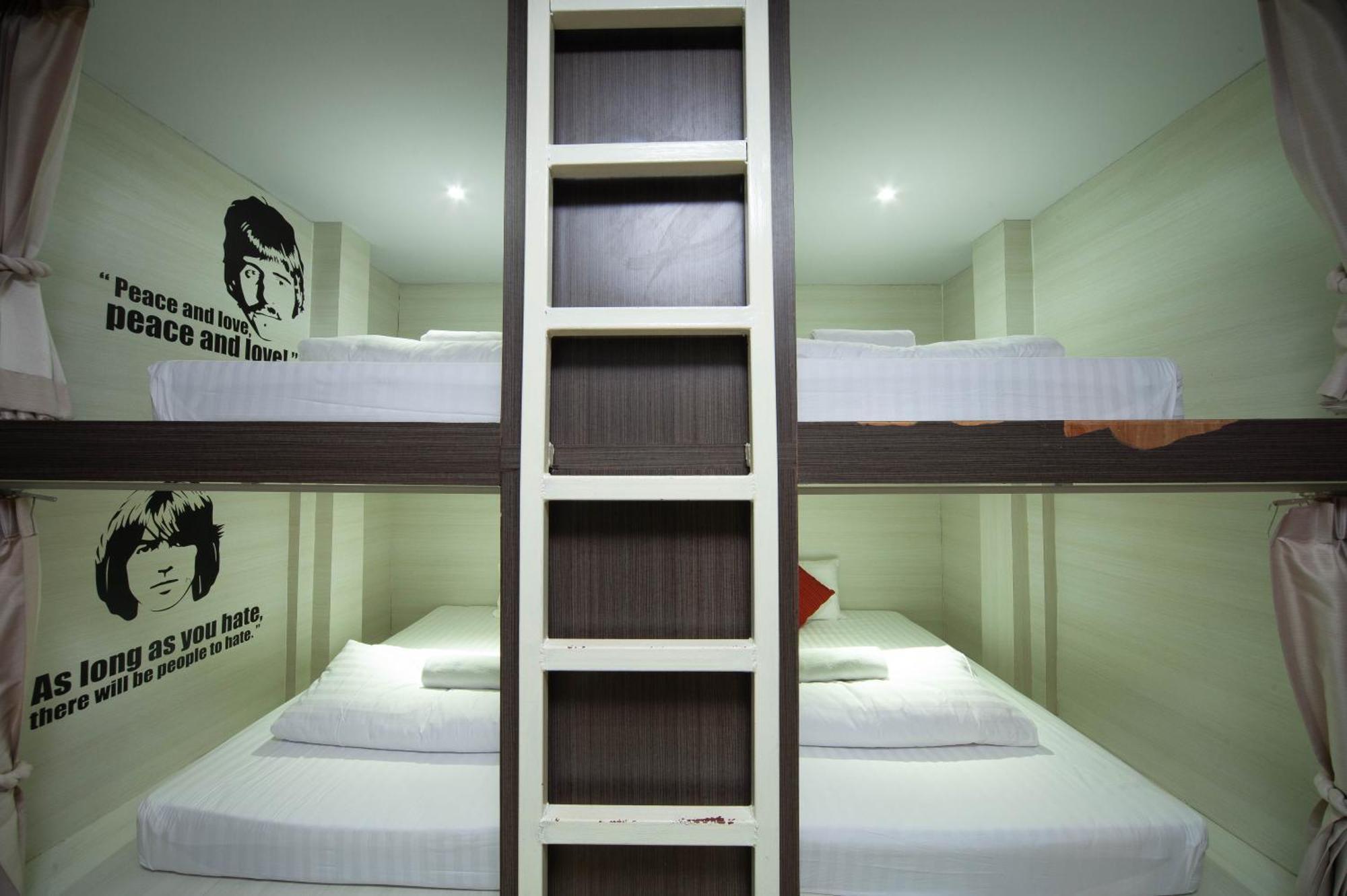 Sleep Walker Poshtel